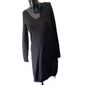 COPY - BANANA REPUBLIC Blk Sweater dress V-neck w/ zipper